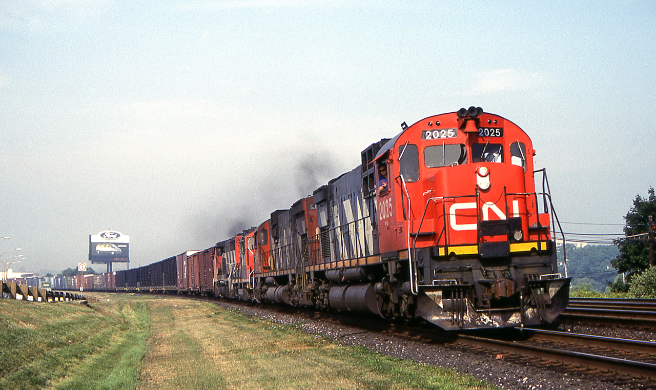 CN 2025 is eastbound in Toronto on August 12, 1988.