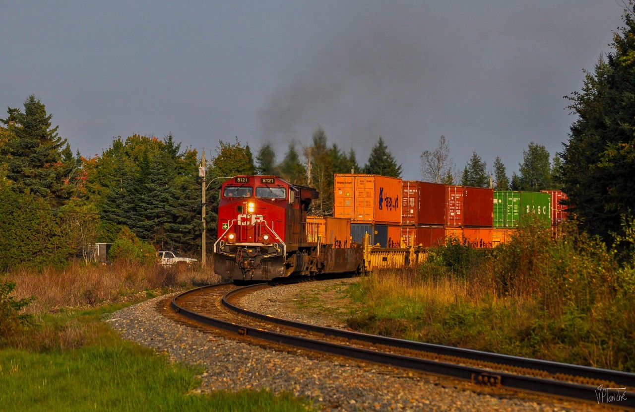 On September 23, 2023, I went to chase CPKC 121 with a friend in the Eastern Townships...