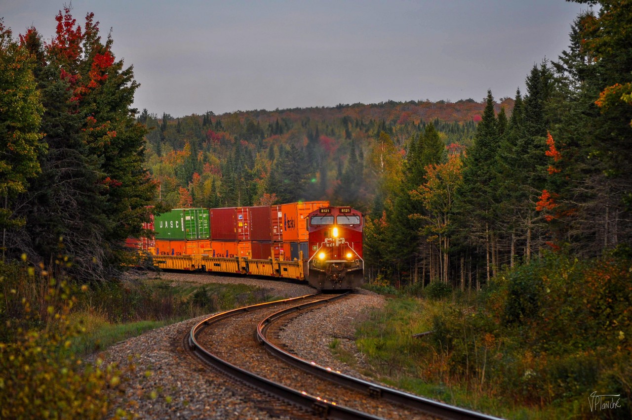 One of my favorite shot!
On September 23, 2023, I went to chase CPKC 121 with a friend in the Eastern Townships...