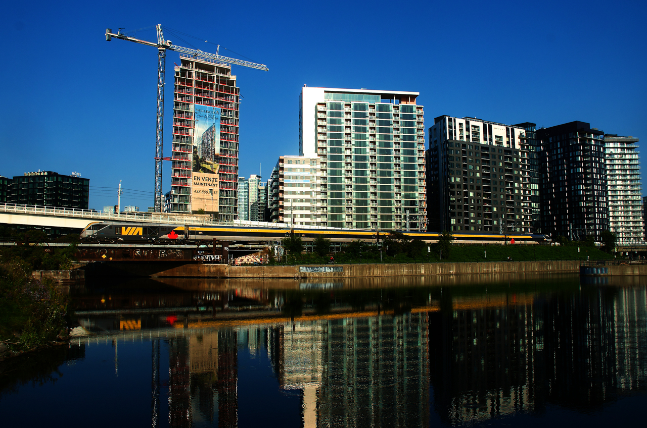 Revenue runs of VIA Rail's new Siemens trainsets had been limited to the Ottawa-Quebec City corridor until this past Thursday, when VIA 63 ran to Toronto with one. Here it backs up to Central Station before its slightly late departure.