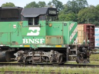 BNSF 2098 sits in Brantford Yard sporting the recently applied BN marking on the Engineman's side of the cab.

Rob Smith photo showing the Conductors side BN marking http://www.railpictures.ca/?attachment_id=52786
