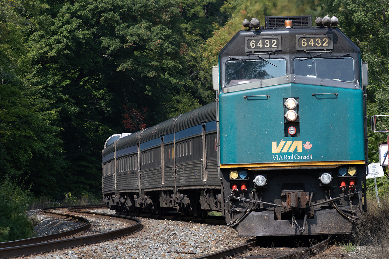 The "Flagship" in the hole to meet CN 107. This train is still magical, even if it's a day longer trip than in the 70s
