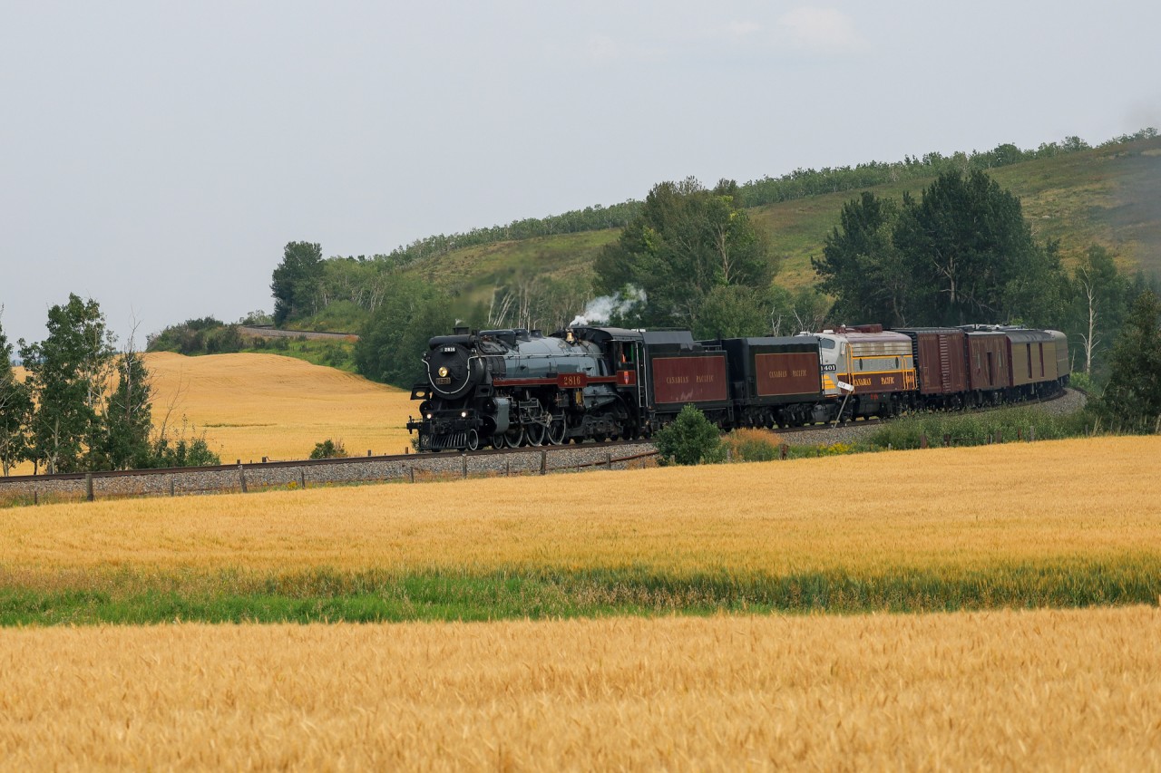 CP 2816 North descends the grade at Dewinton, as they near the end of a break in run to Lethbridge.
