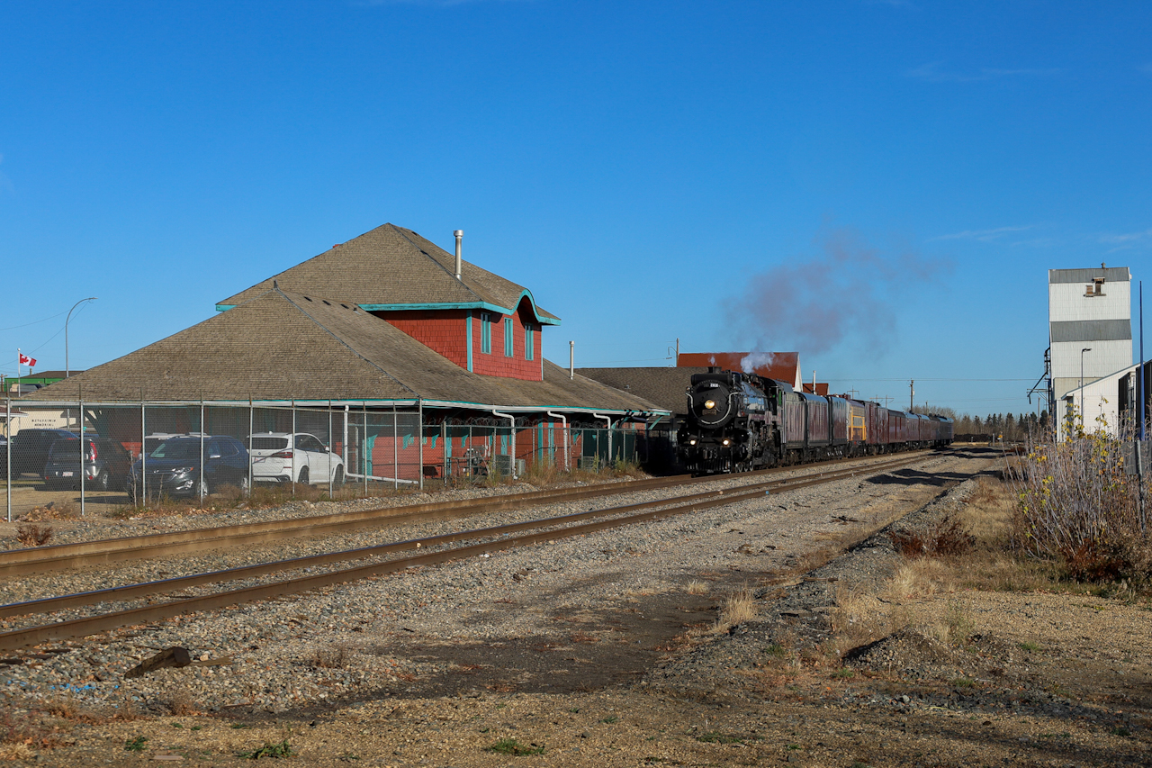 CP 2816 rolls past the old depot at Wetaskiwin, Alberta