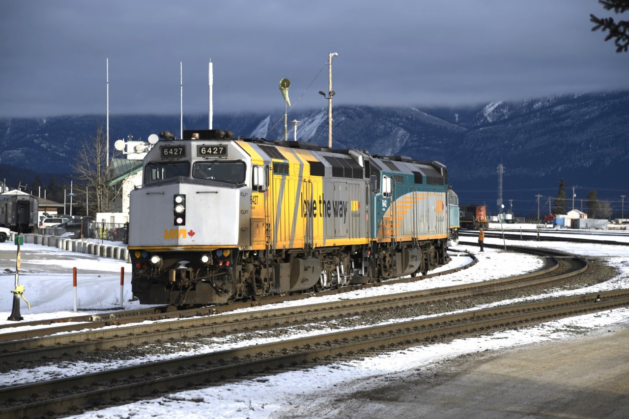 Switching things up  
This years VIA Santa Train in Jasper was made up of equipment from VIA #5 and #6 The Skeena consists. But before the special train could be made up, the crew had to switch out a troublesome VIA 6455 that was dragged into town as the second unit on VIA #6 The Skeena the night before. 
They also had to move a passenger car off the shed track in order to shove VIA 6455 against the stop block next to the wayside power connection. 
Lots of VIA switching action on this chilly morning in Jasper.