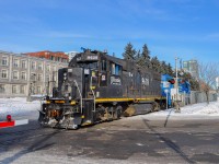 On January 19, 2024, the CN 500 reverses towards the Port of Montreal yard to pick up cars with IC 9826!