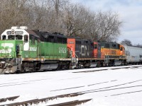 L54031 21 pausing at Alma Road with an electric consist of BNSF 2926, CN 7025, and BNSF 2090. Who'd have thought this would be CN local power in 2024?!