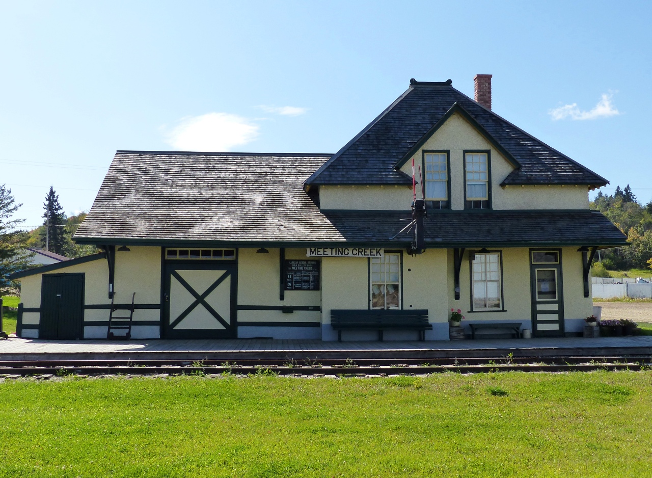 The Meeting Creek railway station was built by the Canadian Northern Railway in 1913 to its standard third-class station plan. Today it represents one of the few remaining examples of this design, and is unique in Alberta, being preserved on its original site.