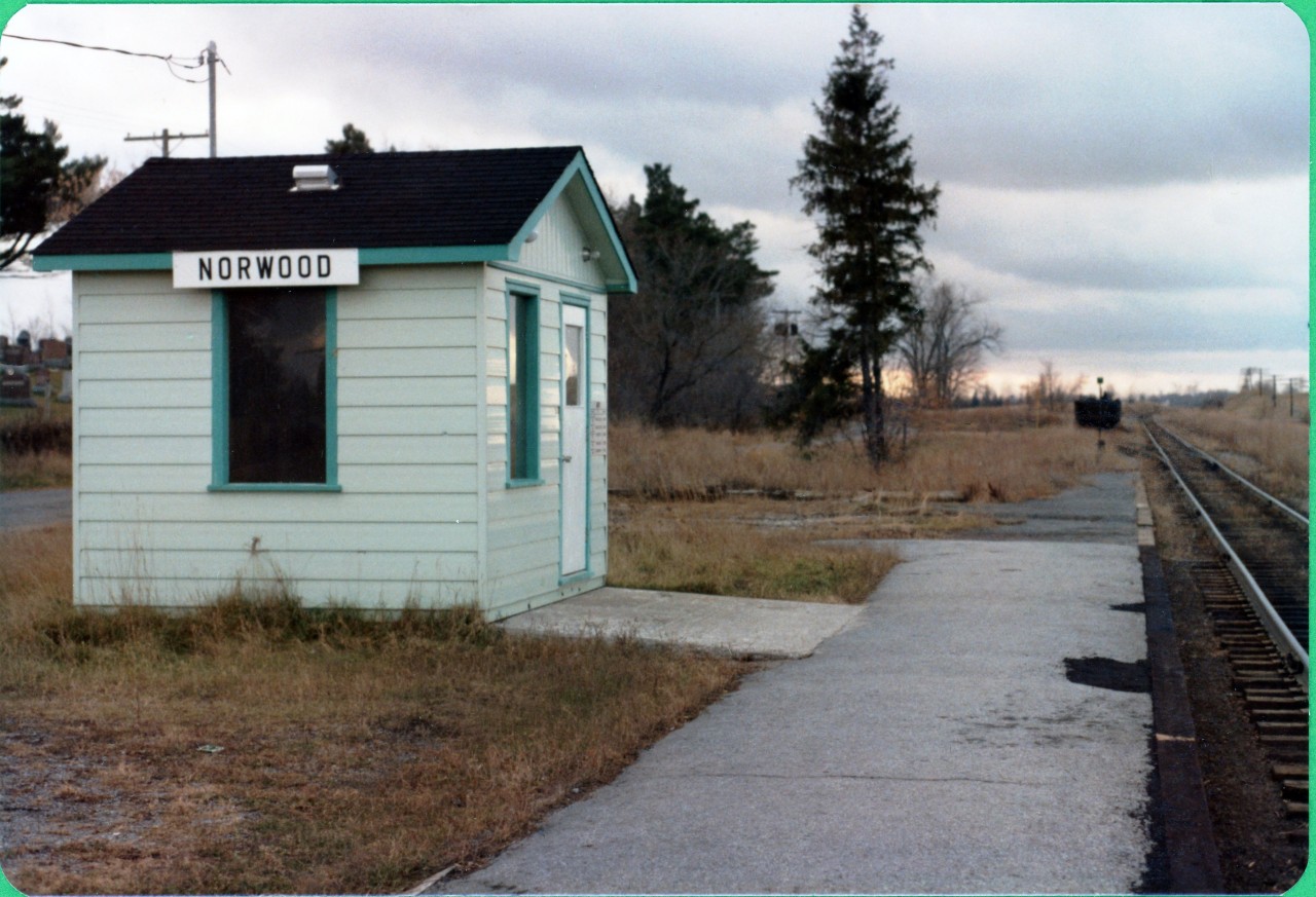 Norwood, where there was once a beautiful two story station with a freight shed now stands a glorified bus shelter. Here's the lonely CPR Norwood shelter that serves the morning and evening Budd Car commuters.
