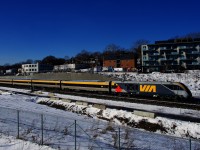 A Charger leads VIA 24 towards Turcot Ouest.