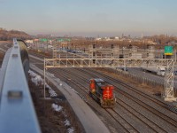 On February 13, 2024, CN 2693 passed under the signal at Turcot-Ouest, and returned to Taschereau after working with grains cars.