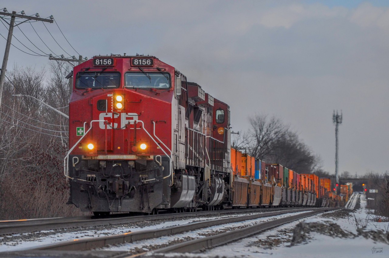 On February 17, CPKD 133 (Montreal - Chicago) passes Beaurepaire with two CP classics.