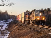 Catching the last light of day. Despite the heads-up from Chris Derro, this one was rather difficult to catch...CP sent 2 stack trains down the Bala Sub back to back causing an amusing 100km of wasted chase, and almost missing it all together.