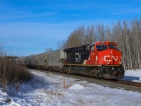 G 83452 24 hustles downgrade towards Gainford for a meet with an empty 148 car G3 grain set 