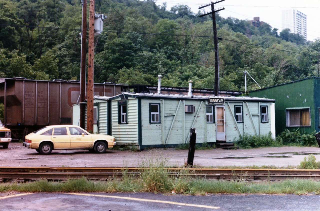 The never tiresome photos of old box cars and or old passenger coaches re-used again for company purposes. Here's Kinnear yard office on a warm June day, probably on one of my fathers many runs to the original Beach Road Kielbasa in Hamilton. Taken from my fathers collection.