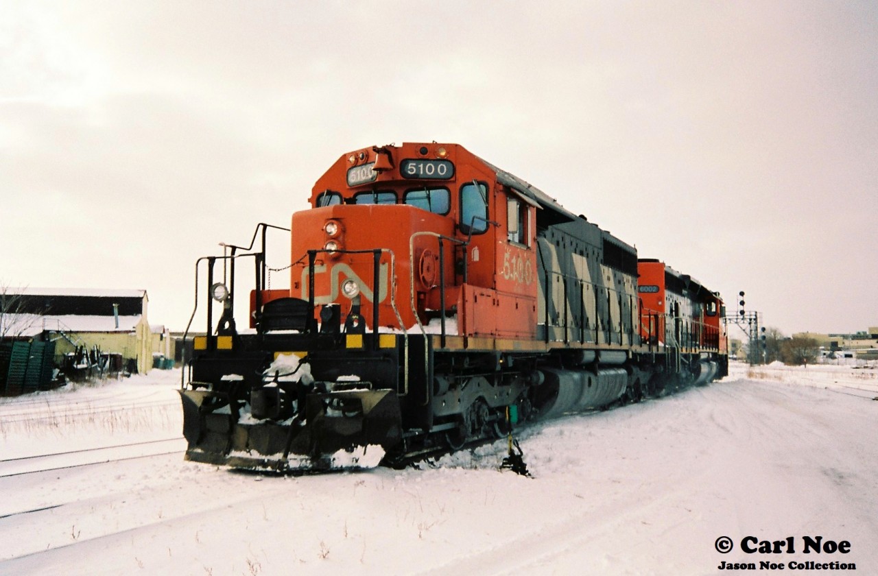 A CN eastbound powered by SD40 5100 and SD40u 6002 are pictured in the yard at London East in London, Ontario on CN’s Dundas Subdivision. The crew would go on to lift two GP9RM’s at London East prior to the train proceeding east to Toronto.