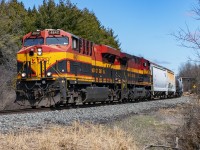 At this point, I'm running out of things to say "that will never happen here". CP doesn't run many trains, but when they do, the last thing it seems likely to see is 2 red units.