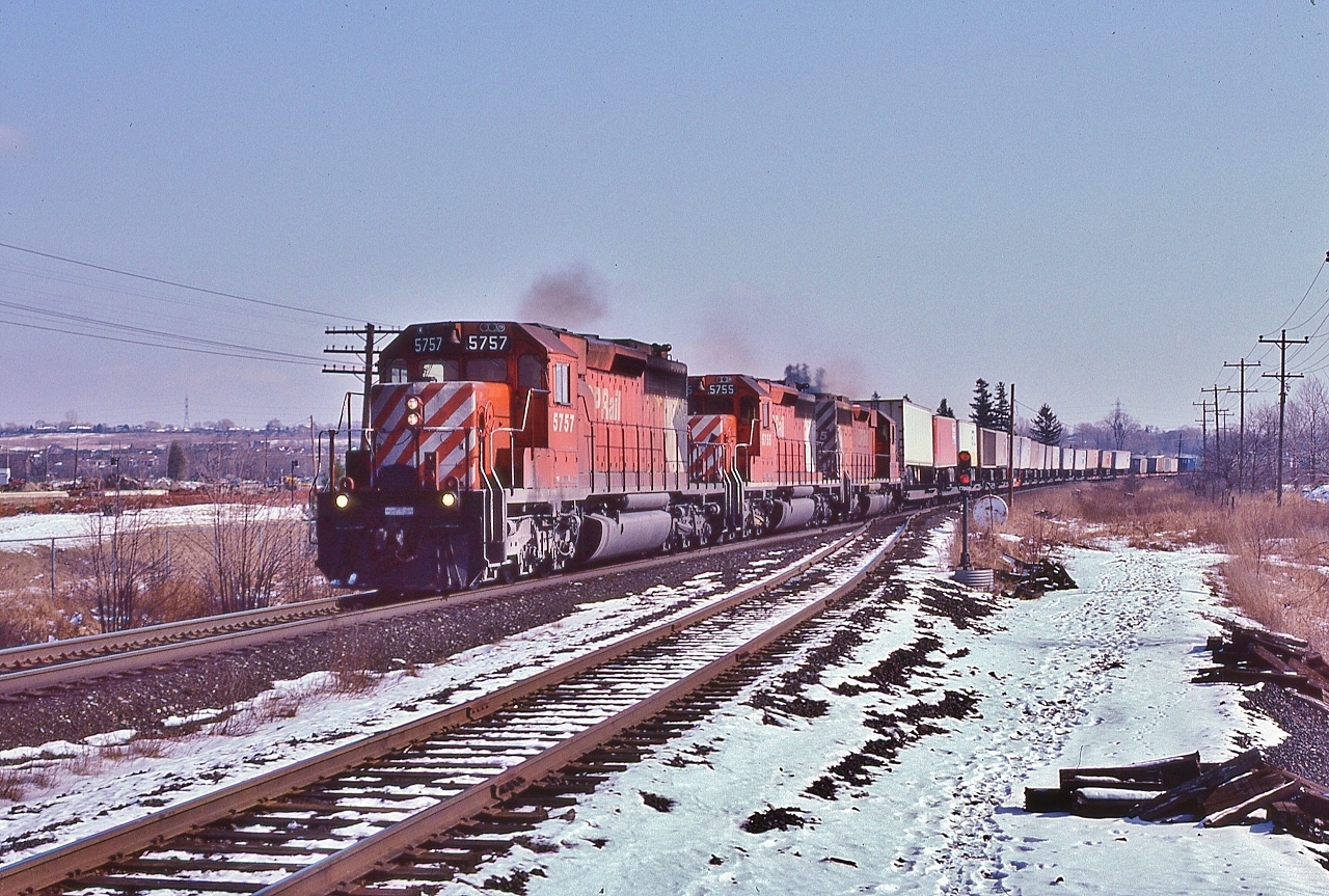 CP Rail 931 Highballing West with TOFC and COFC


At Whitby, January 13, 1983 Kodachrome by S.Danko