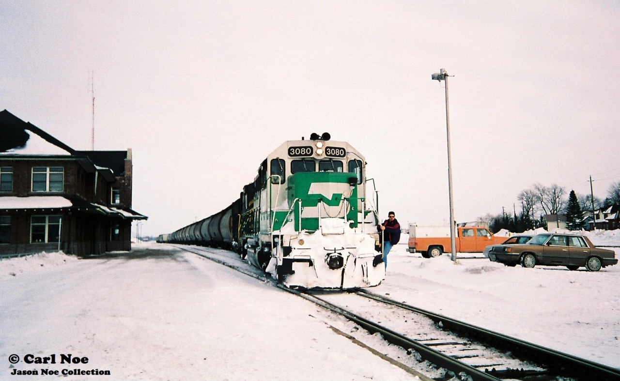 Leased GATX GP40G 3080 and Cape Breton & Central Nova Scotia Railway (CBNS) C630M 2035 are viewed ready to depart for their return trip to Goderich at Stratford, Ontario on February 6, 1994. The winter of 1993-1994 was a brutal one for GEXR’s fleet of second-hand GP9’s and by early February, most were either out of service or severely ailing, which forced RailTex to lease power or transfer from their other operations.