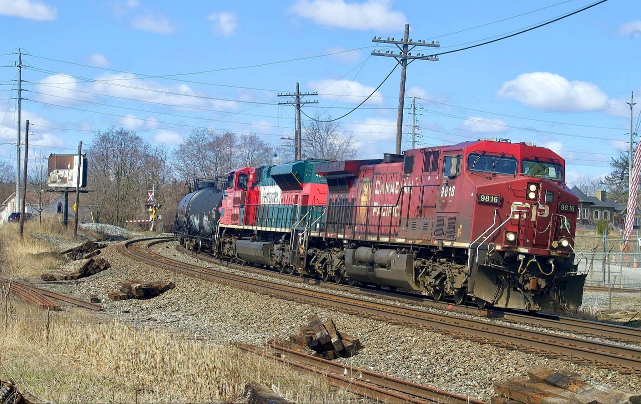 Early CP 237 approaches the mills in Streetsville with a ferromex trailing.