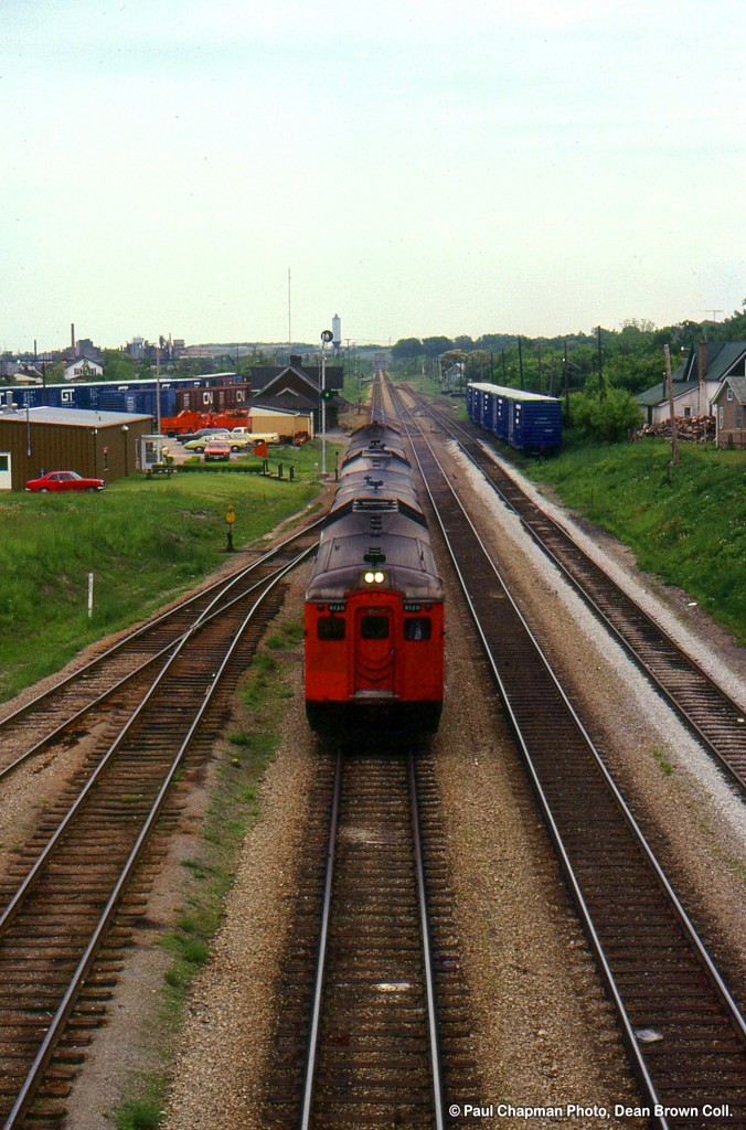 VIA RDC-1 6122. VIA RDC-9 6000 and VIA RDC-2 6204 at Merritton