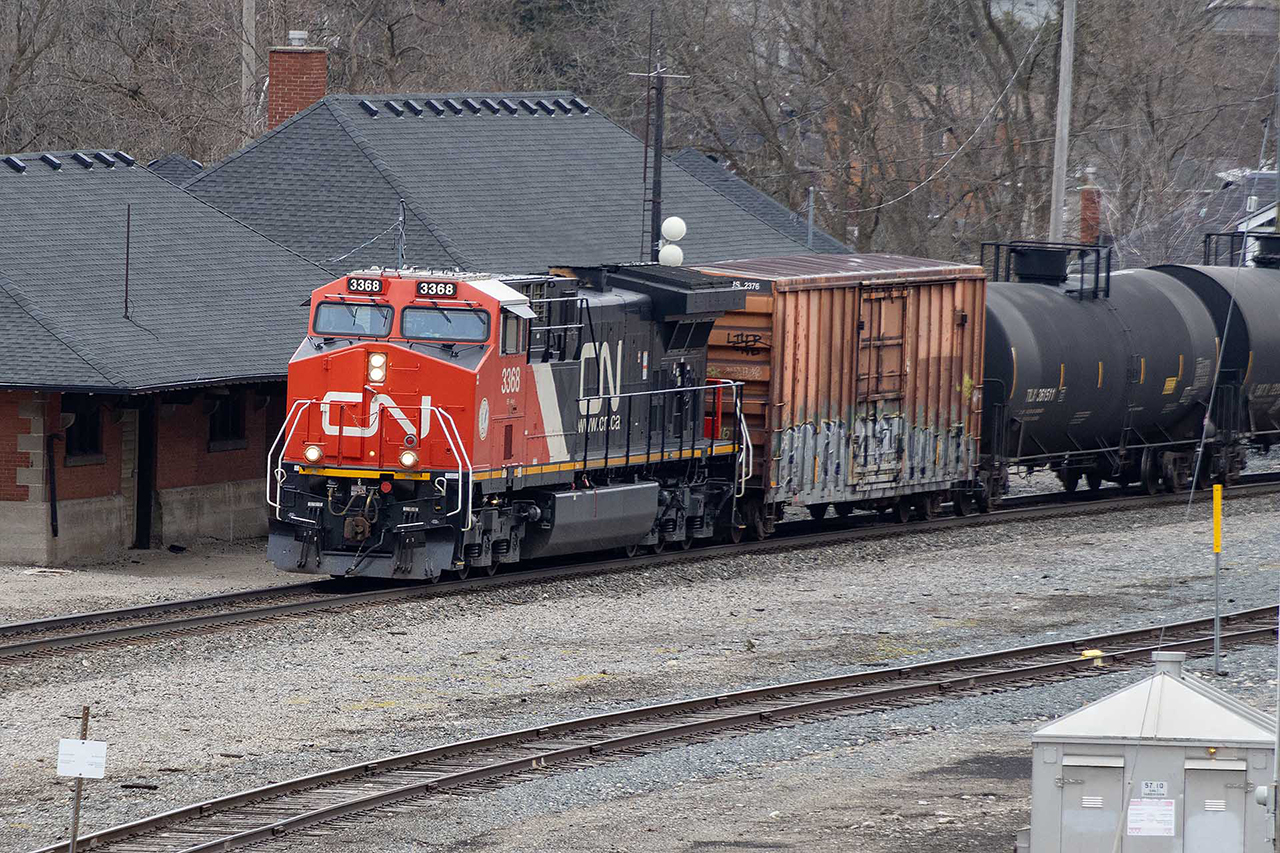 Always a novelty to have CN lead on CP. Galt Station so needs a train order signal like Huntsville has.