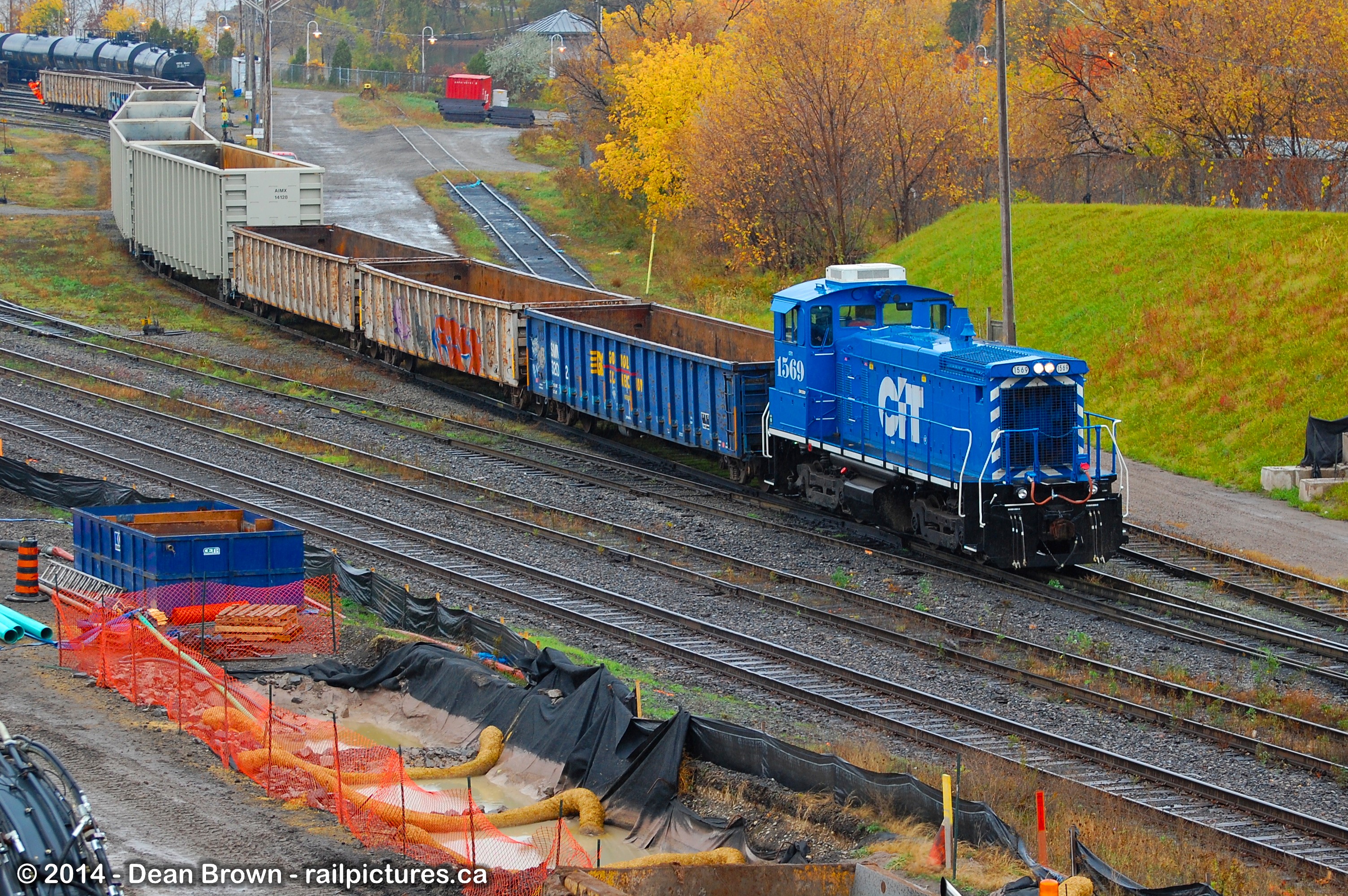 Railpictures.ca - Dean Brown Photo: CEFX SW1500 1569 at Hamilton, ON ...