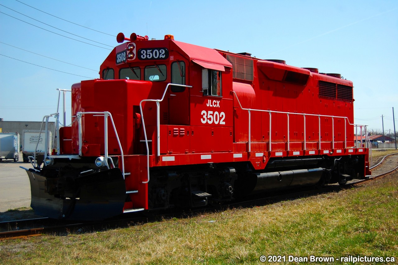 JLCX GP35 3502 at Berryman Ave in St. Catharines.