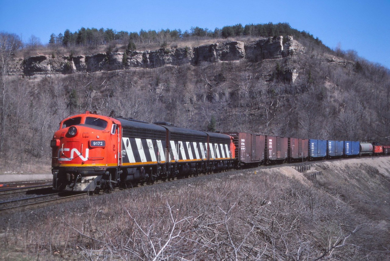 On a beautiful spring day in 1986, Bob Amm caputured "the Nanticoke" passing through Dundas with F7s 9172, 9196, and 9169. (Unfortunately, the exact date and train ID weren't recorded.)