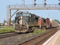 CN train 492 eastbound at Sarnia about to finish its run (Kirk Yard - Gary, IN - Sarnia, ON) with CN 3008 and CN 3098.