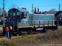 LDSX SW9 7920 heads to rescue LDSX GP9 4003 on the Lakeshore Spur due to mechanical Issues.