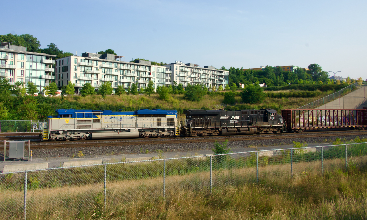 Nearly 48 hours since the last edition of CN 529 passed here with the CNJ heritage unit leading (no CN 529 ran yesterday), the new D&H heritage unit (NS 1080) leads CN 529 westwards, making its first run in Canada. Yesterday it made its first run up the D&H (as CPKC 929).