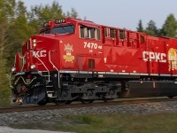 The great thing about the internet is that sharing information has become simple. I first saw a post about newly minted Strathcona 7470 leading a late-running 113 when it was around Lovekin. Already up north for the day, it was just a question of where and when, assuming it got through Toronto Yard and VIT with minimal delay. The second question was where to get it where it might be "lit" decently. Rightly, or wrongly, I picked "secret location" 86 (mile86) at Mount St Louis Rd, which would be a fabulous spot for afternoon southbounds. They do look nice in fresh paint (which I will not editorialise on), and it's nice to have shots of all three Strathcona units leading.

The history is that the Royal Strathconas were created by the man who drove the last spike of the CPR, Sir Donald Smith, a legendary figure in the building of the CPR.