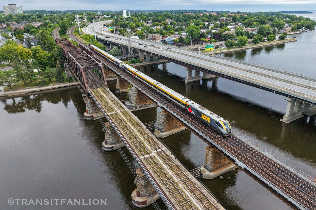 VIA has assembled a Siemens ‘XS’ sized J train using donor sets for ‘XL’ 7 cars venture set, out for first road testing as VIA 631/28 to Ottawa on Aug 28th. TS07 2207-2606-2806-2306 jointed by TS25 2324-2824-2624-2224 to make up 32 axles. Except separat for shop works, the XS J train will be operating as one train in future operation to avoid crossing speed restrictions. (2025/08/28)