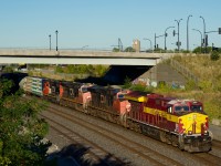 CN 401 has the WC heritage unit leading and had just passed Turcot Ouest. Full consist: CN 3069, CN 2917, CN 2274 & CN 4940.