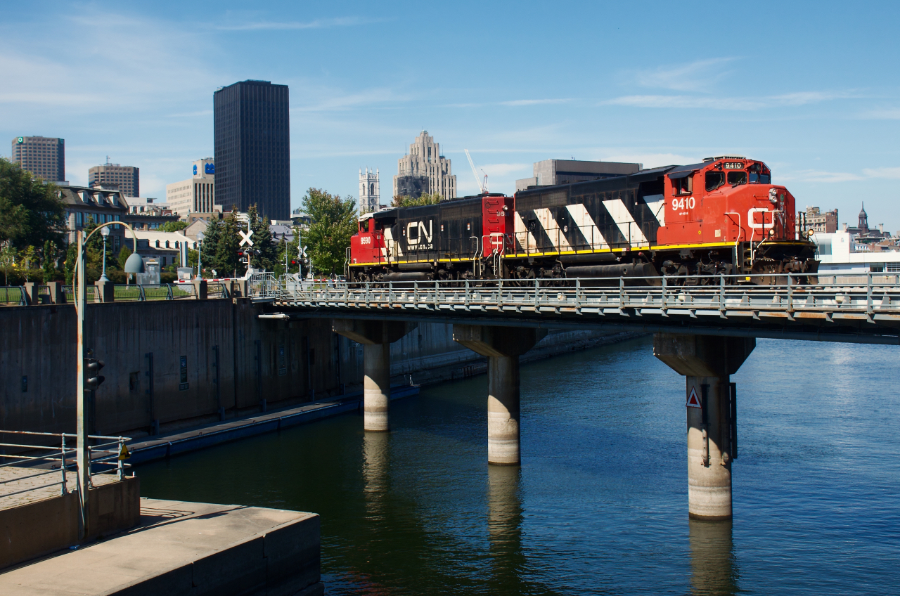 CN 9410 & CN 9590 are leaving the Port of Montreal light power after bringing cars in.