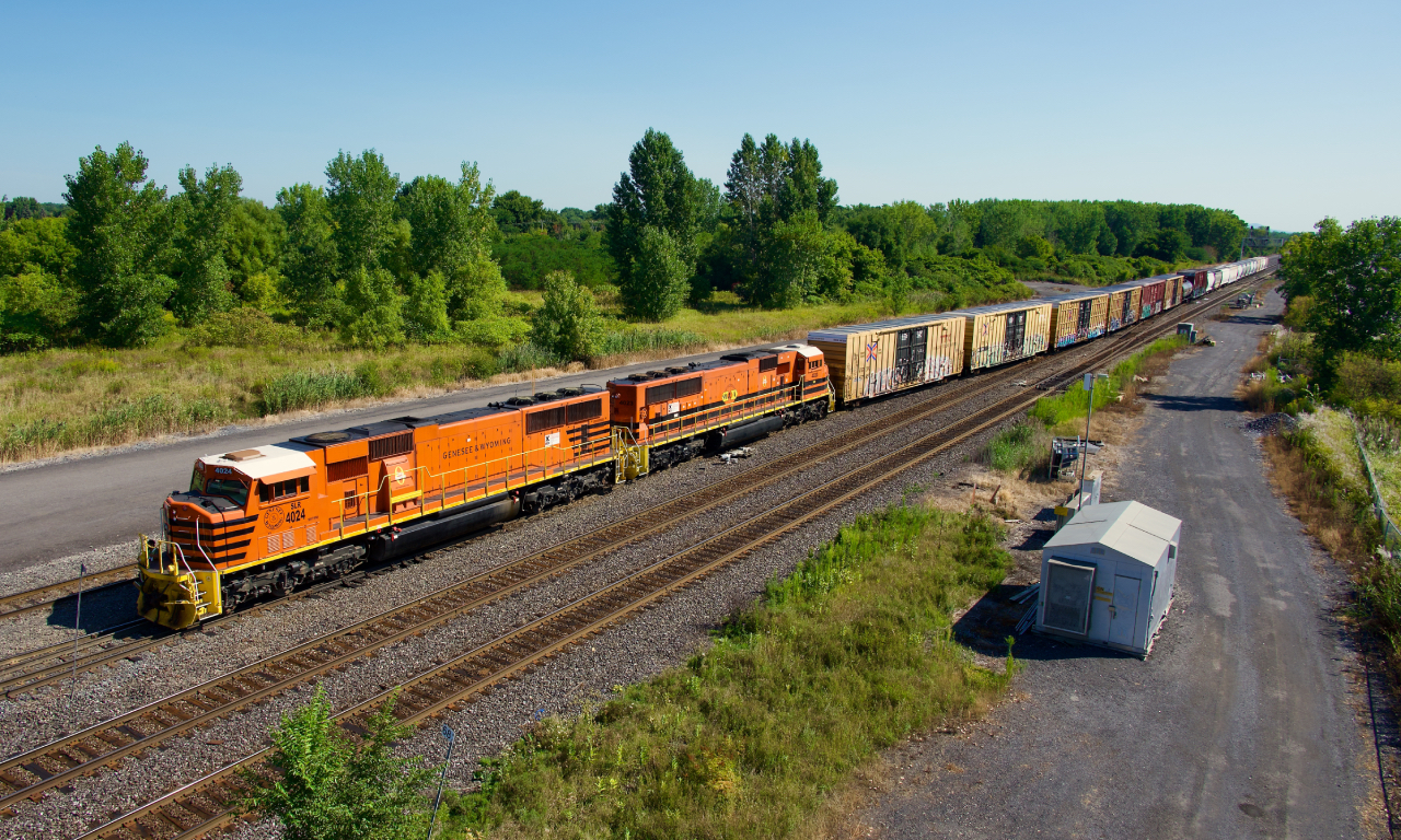 SLR 520 from Richmond is about to enter CN's Southwark Yard with an SD70MAC pair.
