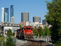 CN 500's power is stopped in the Port of Montreal as it takes part in a CN-sponsored Terry Fox run. A bit later on it would rings it bell to start the run.