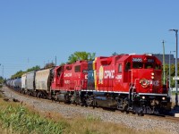 Finally some fresh power in Streetsville. It’s been a long and predictable summer for H24 but thankfully some nice news popped up over the weekend with a friends report that fresh CPKC 3085 was sitting in Lambton yard in West Toronto. Today luck would have it facing the wrong way westbound but a stop at Ardent mill to lift three hoppers allowed a few clean nose shots. Thankfully while running errands in the afternoon I heard him clearing Hornby heading back home so I headed to the GO station for a passing shot. Eventually this paint will grow on me but at least for now it’s fresh and clean. 