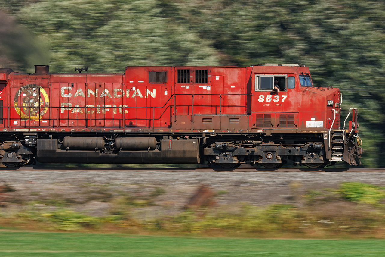 That classic scene, Hogger's arm draped out the window, open road and green signals ahead...well, until Hornby, but we won't talk about that.....