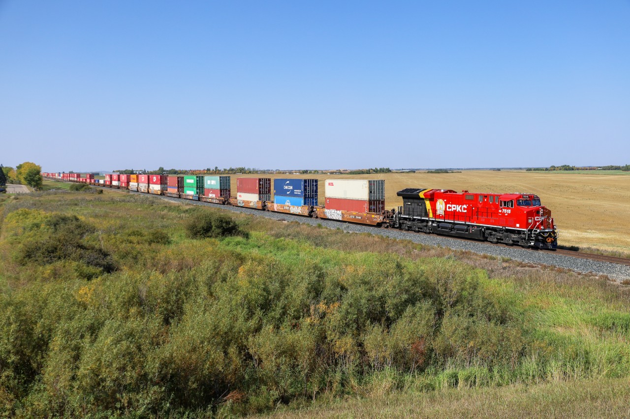 CPKC hotshot 112-18 cruises through Balgonie with CP 7515, CP 7478 and CP 7458.