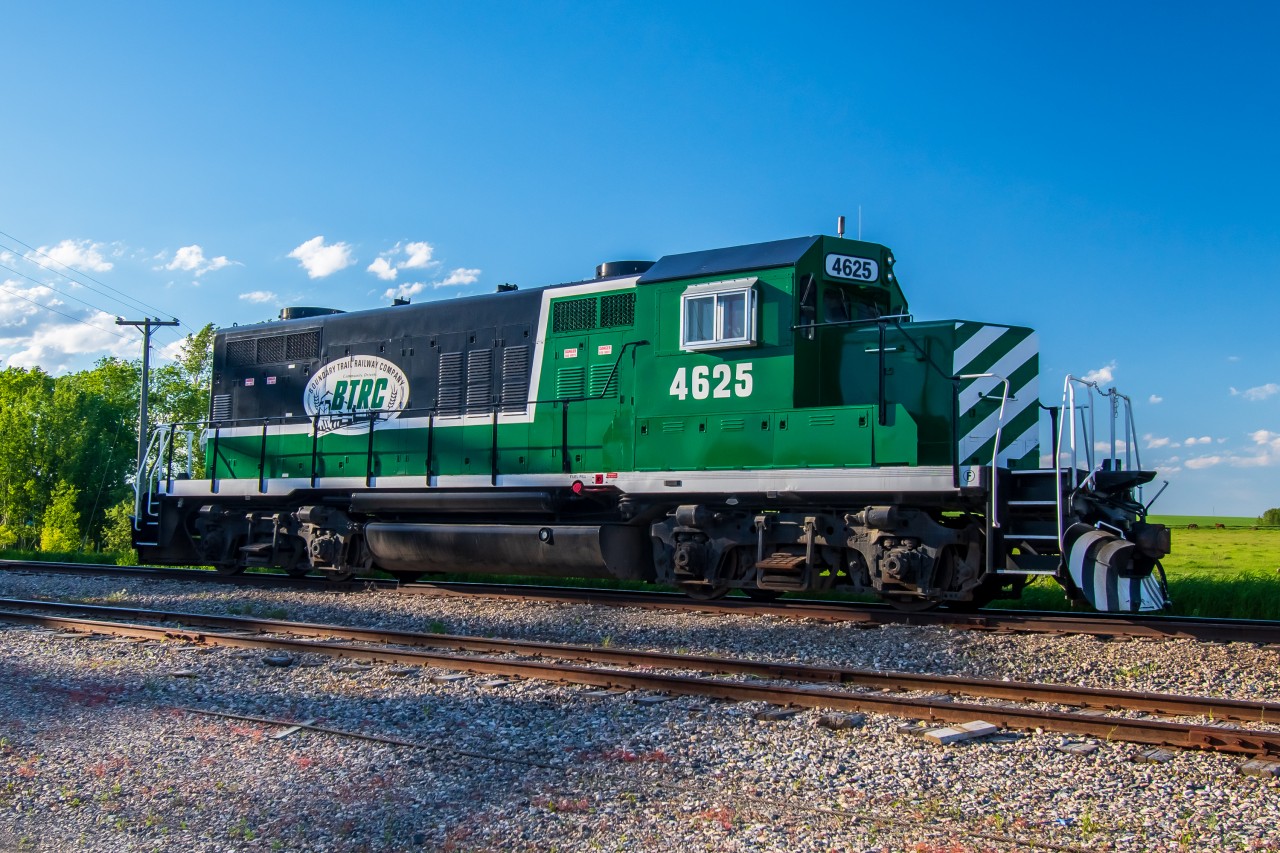Boundry Trail Railway's BTRC 4625 sitting and waiting in Manitou Manitoba for their next assignment.