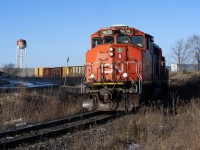 I love a good daylight Weston Sub roadswitcher, always a solid way to spend an afternoon on the CN. GP40-2LW 9639 spots XTL along the Weston Sub at Etobicoke North during the afternoon rush.