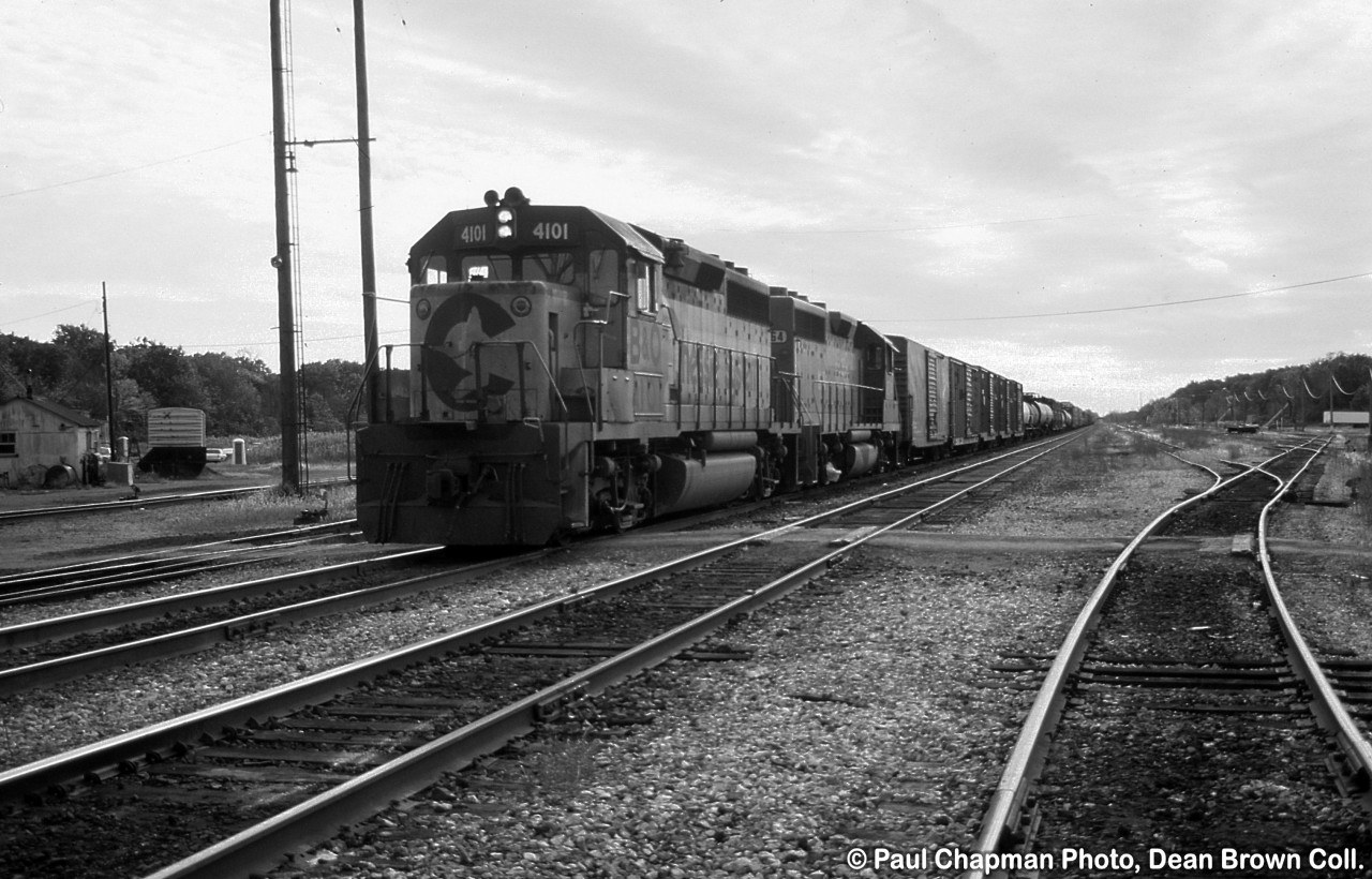 B&O GP40-2 4101 and SSB GP40 6764 at Montrose Yard.