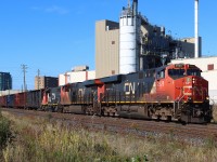 Operating on Track 2, A422 is passing the former location of Peel which was the transition from single to double track for eastward movements prior to GO expansion work. Three main tracks now extend westward to the relocated Peel at Mile 14.8.

