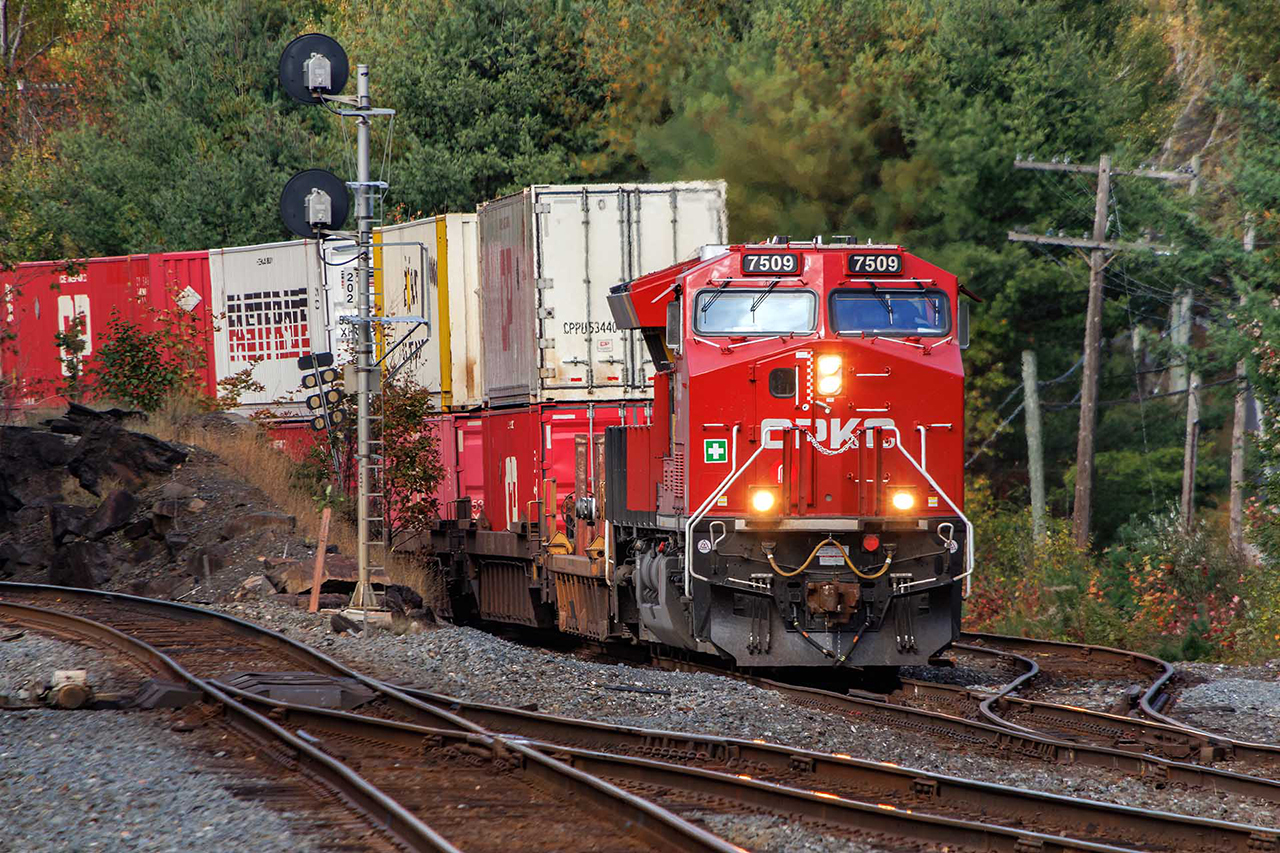3 days up north, all but 2 trains led by "New Kids", and one of the 2 was a pair of SD40-2s.