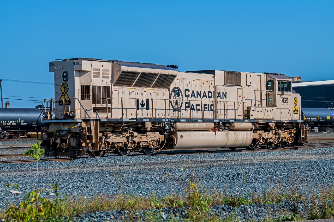 CP 7021 (after a pretty recent wash job). Getting ready for their next assignment in the CPKC Higgins Yard in downtown Winnipeg.