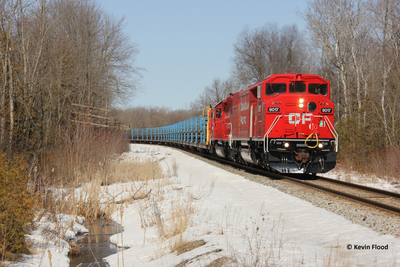 Those of you who know me, know that I have a thing for freshly painted units. These two classic SD40-2s, one a wide-cab model, traversing the Galt and Hamilton Subs on a rail train was more than enough to get me out. Interestingly, 9017 was formerly painted in the BAR scheme. The fresh CP paint on these two units glistens against the last of the thick snow pack from a snowy February. The trailing unit was CP 6011.