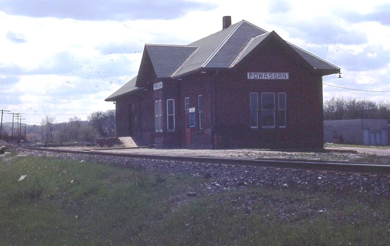 Here's a picture of the long gone Powassan CNR train station, taken by my father in May 1976.