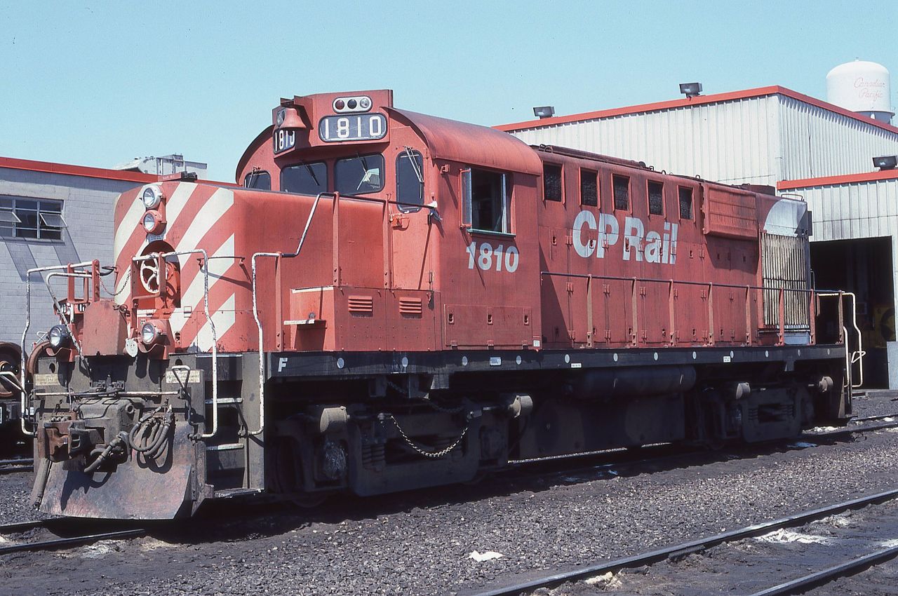 CP RS-18U 1810 takes a break at Agincourt Yard on August 25th, 1984.  The unit was built as the 8731.